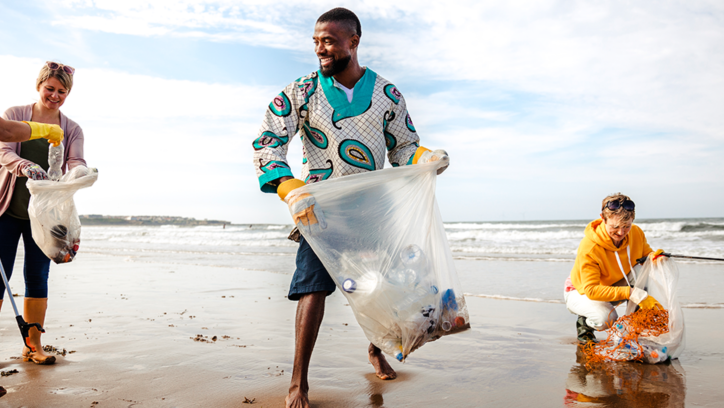 Afbeelding beach clean up Flitz Events