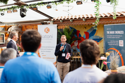 The Hague Energized Indigo | CEO of Katoni speaking through the microphone in front of people