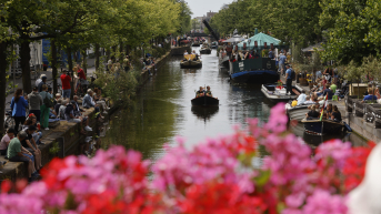 The Hague canals in summer
