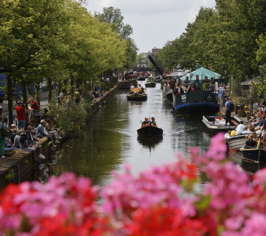 The Hague canals in summer