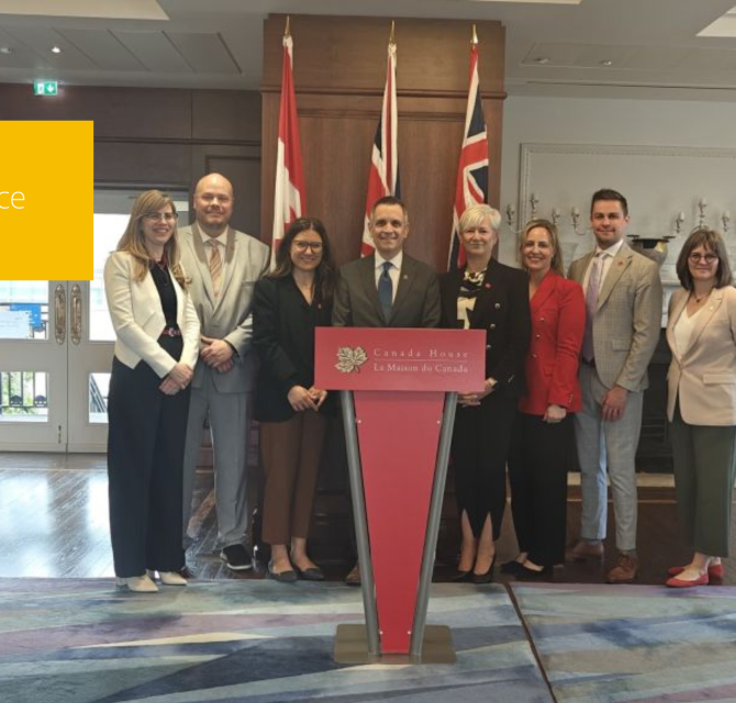 Signing MoU ottawa the hague