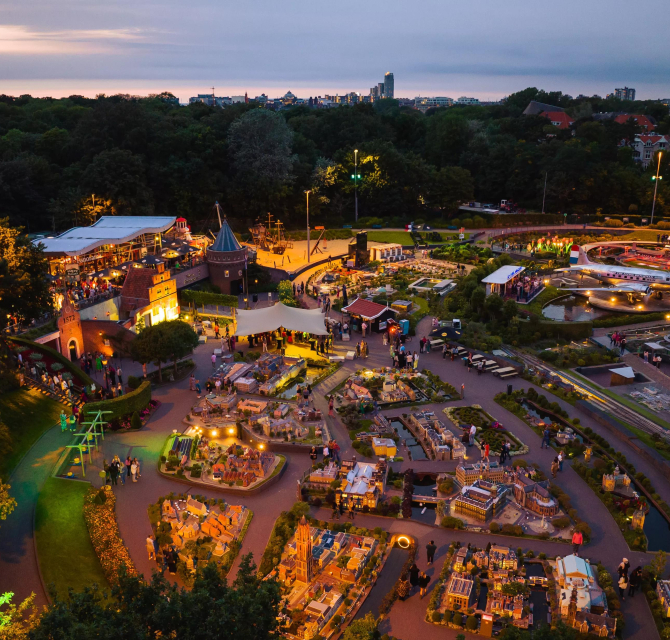 Afbeelding van Madurodam in de avond