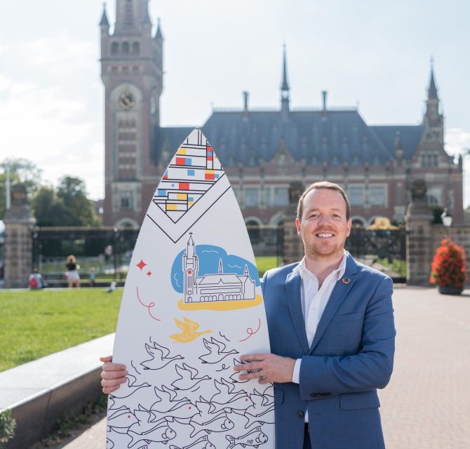 Stuart Payne in front of Peace Palace