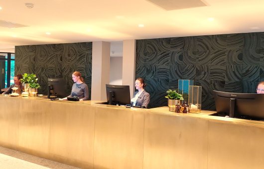 Front Office Van de Valk