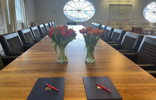 Photo of signing mou with Ottawa