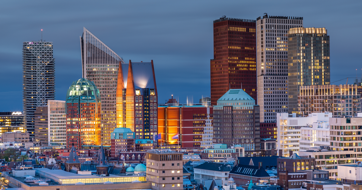 Den Haag skyline by night by jan-paul on DeviantArt