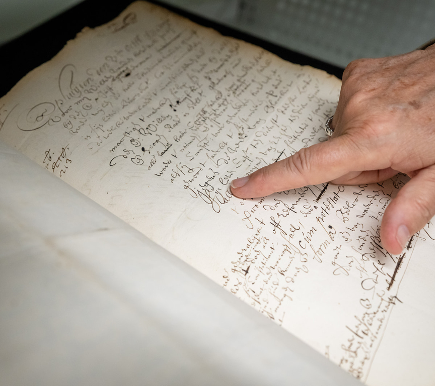Inventory list of Baruch Spinoza first item in four kilometres of new archive. Photo credit Martijn Beekman