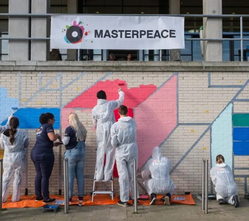 People and murals source MasterPeace