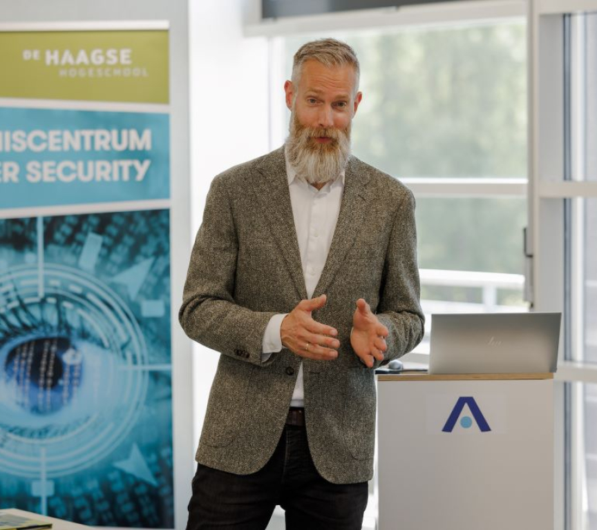 Rutger Leukfeldt, Director of the Centre of Expertise Cyber Security at The Hague University of Applied Sciences, senior researcher at NSCR and professor at Leiden University, is leading the program Pathways into Cybercrime