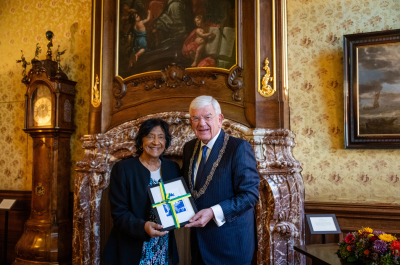 Mayor Jan van Zanen and Nobel Peace Prize winner Navi Pillay