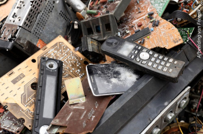 electronics devices on landfill to be recycles