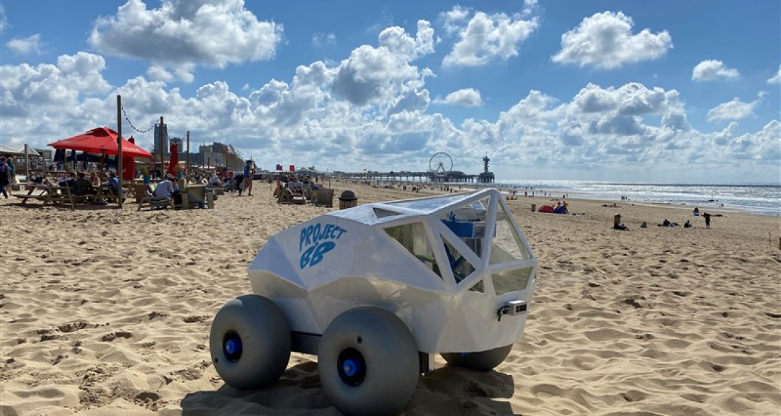 Robot that helps to clean the beach of Scheveningen Project BB- Edwin Bos