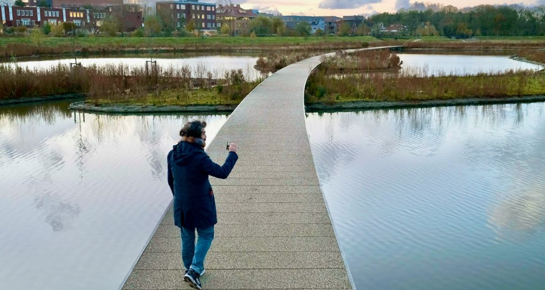 Michael Rakowitz on site visit in Molenvlietpark. Photography by Wineke van Muiswinkel.