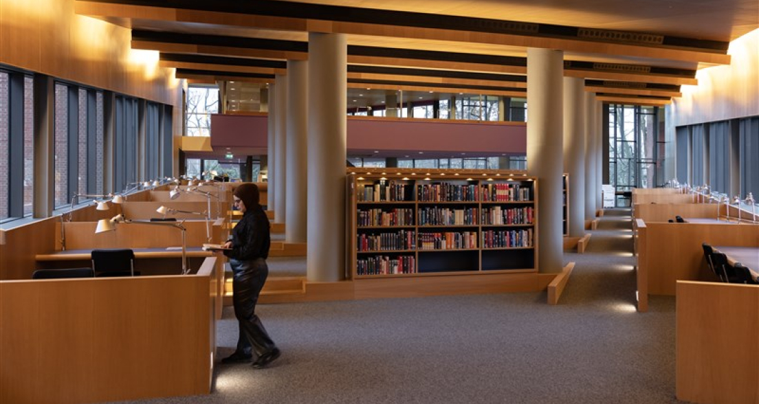 Peace Palace Library overview inside. Source https://www.beeldbankdenhaag.nl/home.pp#