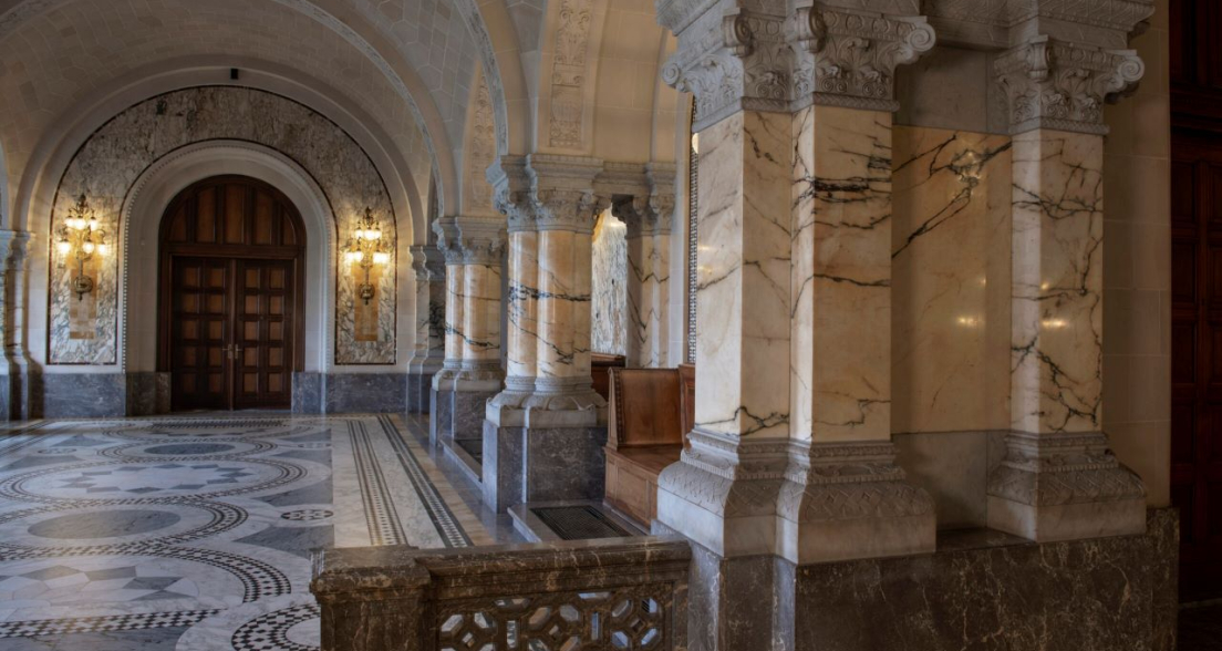 Pilasters and pillars in Italian marble, entrance hall - Photo by Margareta Svensson