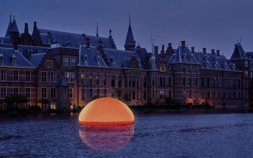 De zon gaat onder op de Hofvijver van 6-9 oktober
