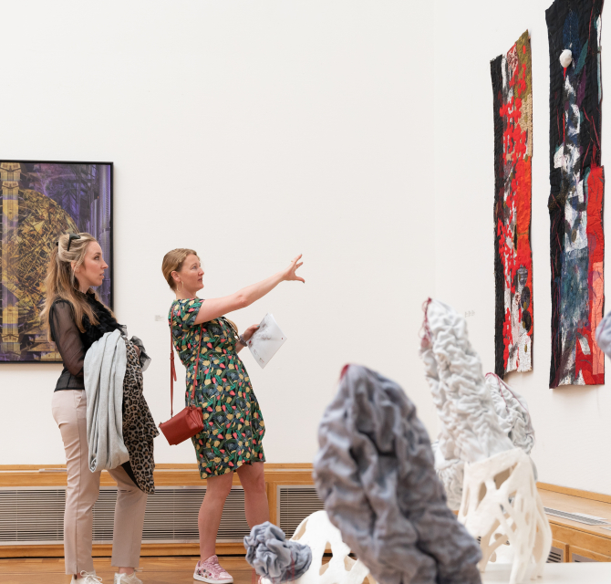 Cultuuraanjagers Kim en Dis bij Pulchri Studio  Cultuuraanjagers Kim en Dis bij Pulchri Studio