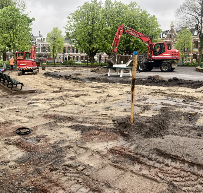 Excavators in The Hague