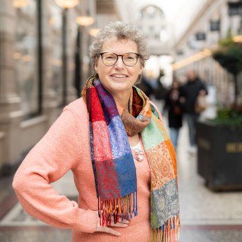 Joyce Avé
